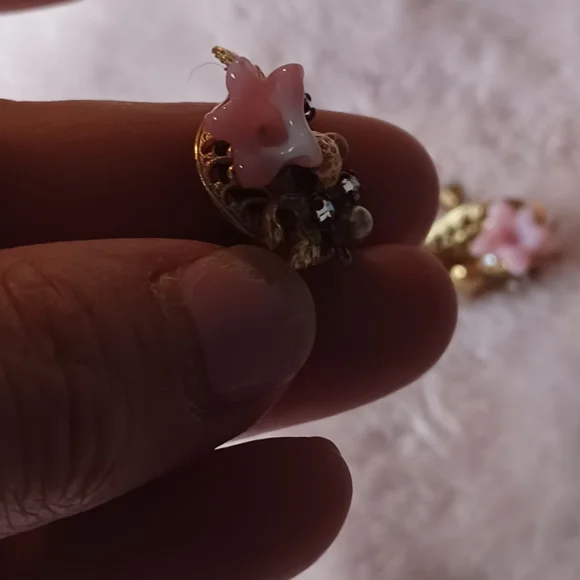 Vintage Miriam Haskell Strawberry Pink Floral Earrings - Picture 3 of 10